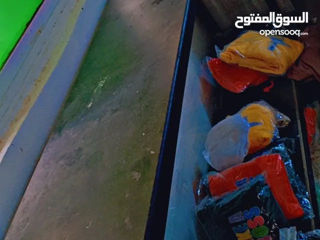 ڤترينات محلات ملابس. خشب. طول مترين عرض 40