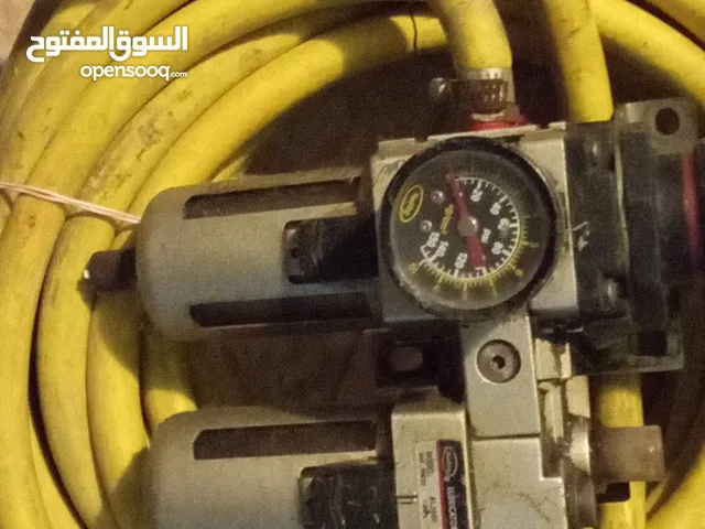 هلتي صغير مستعمل يعمل على الهواء قوي مع عدتها كاملة