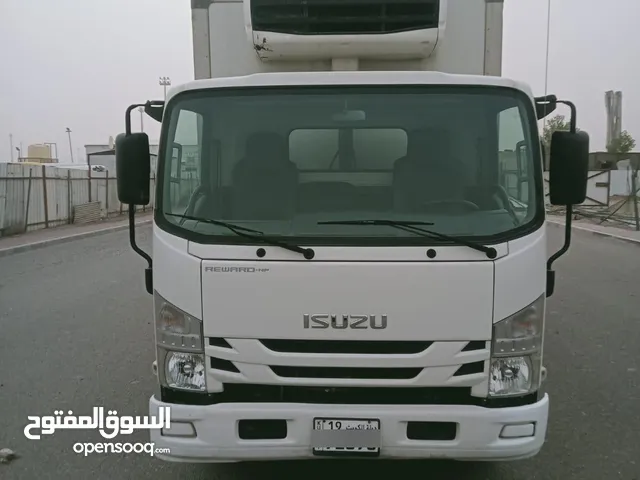 ايسوزو براد كاريير 2022 للبيع نصف شاحنه