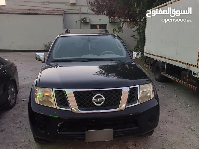 للبيع نيسان باثفندر موديل 2012استخدام يومي السعر 2100 قابل للتفاوض للتواصل
