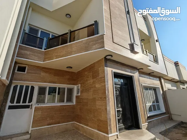 200m2 4 Bedrooms Townhouse for Sale in Basra Al-Amal residential complex