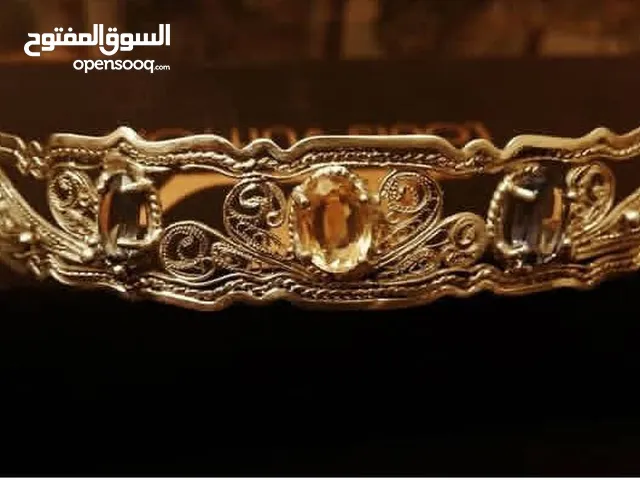 تحف نادرة من الفضة اليدوية – قلائد وأساور مزينة بالفيروز والمشبك المخرم