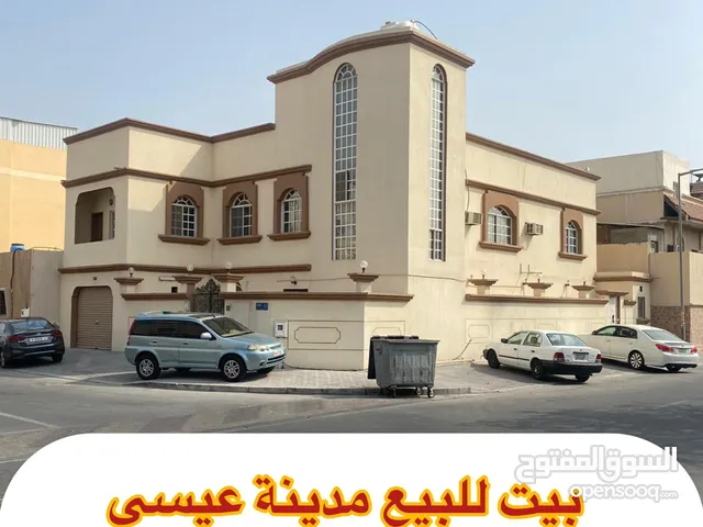 350 m2 More than 6 bedrooms Townhouse for Sale in Central Governorate Isa Town