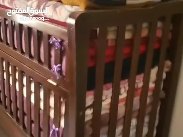 تخت بيبي زان بحاله ممتازه