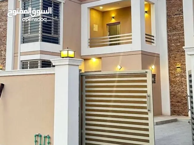 30 m2 4 Bedrooms Townhouse for Rent in Basra Tannumah