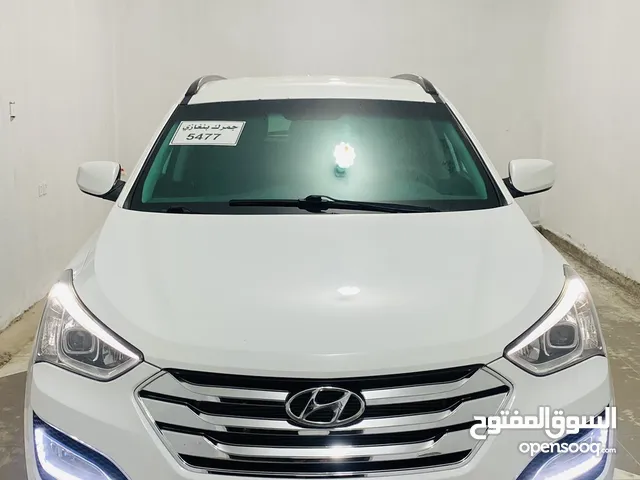 Hyundai Santa Fe 2016 in Benghazi