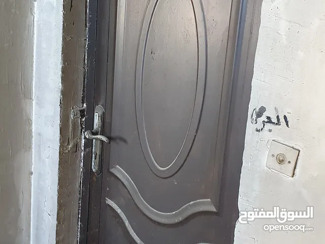 باب حديد ثقيل للبيع