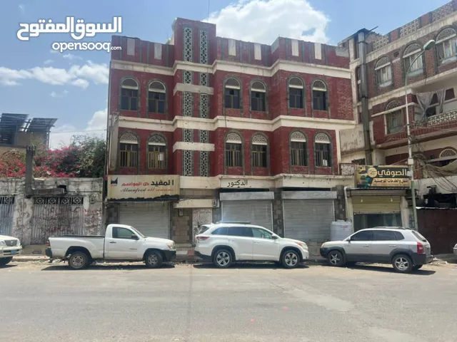 العماره عل شارع بغداد الرئيسي  العماره 3 ادوار وفتحات تجاريه المساحه4لبن حرمعمد
