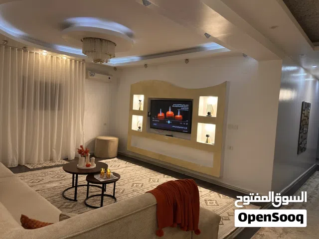 شقه للبيع في طريق المطار حي الانوار دور ارضي