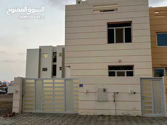 444m2 5 Bedrooms Villa for Sale in Muscat Al Maabilah
