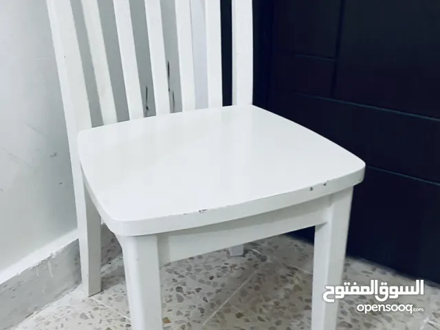 كرسيين خشبيين للأطفال