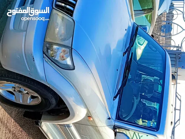 تويوتا برادوا ياباني مديل 2001