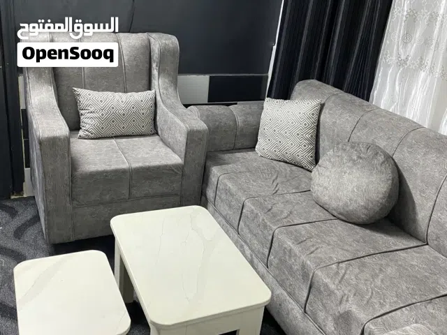 طقم كنب استعمال عرسان شبه جديد السعر 100 دينار