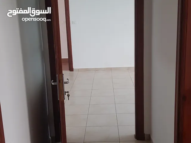شقه في الشميساني للإيجار 170م طابق أول