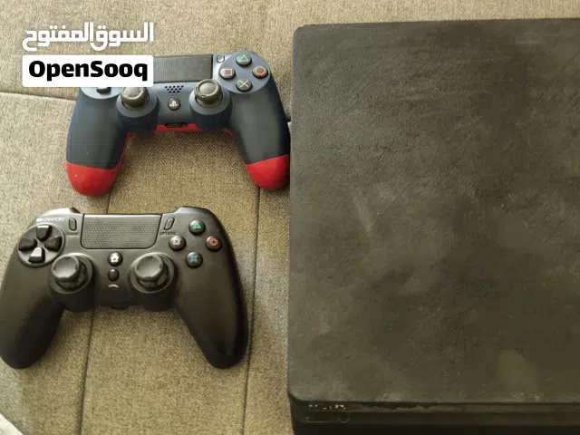 ps4 with 3 controllers for 500 *NON NEGOTIABLE*