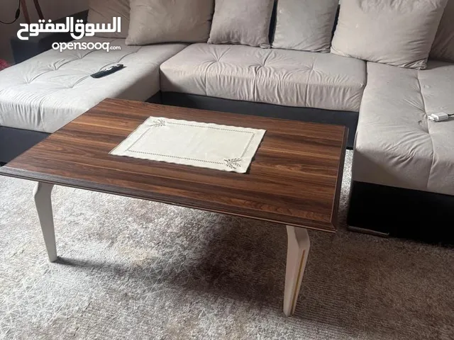طاولة معيشة