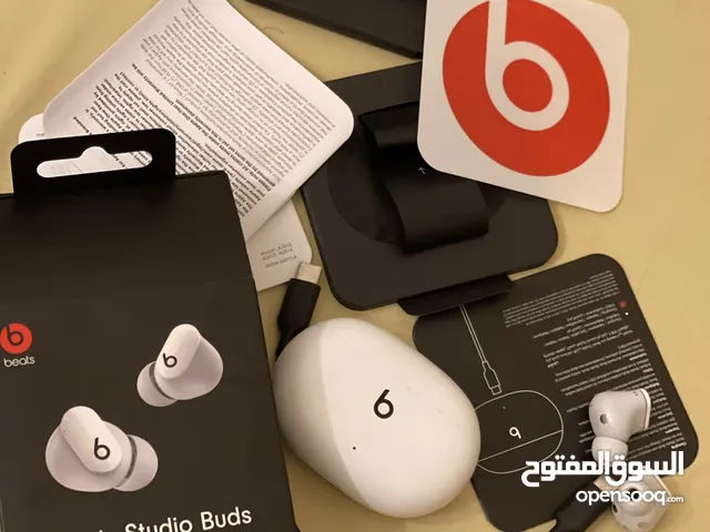 Beats earbuds (white color)