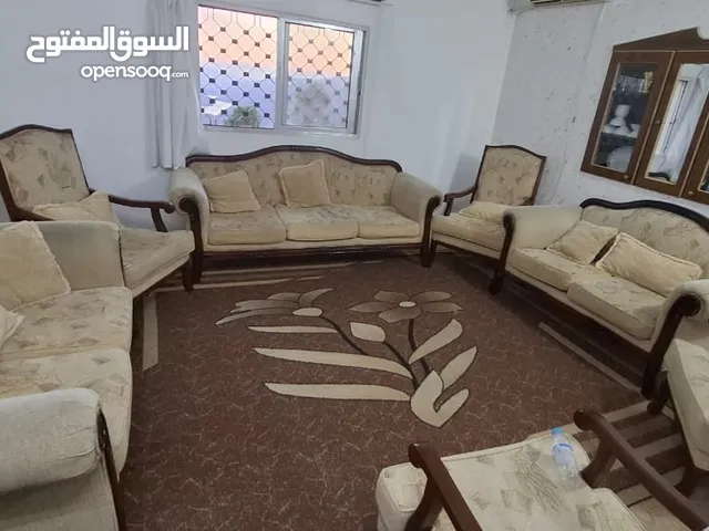 طقم كنب زان تسع مقاعد للبيع