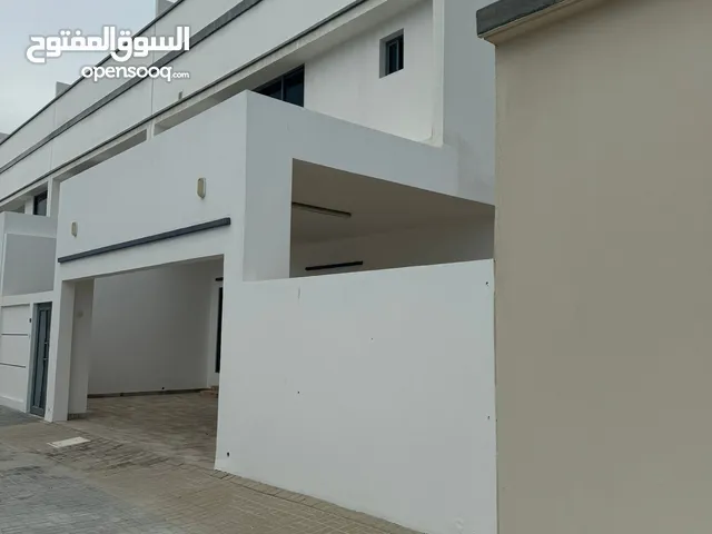 323 m2 4 Bedrooms Villa for Sale in Muharraq Arad