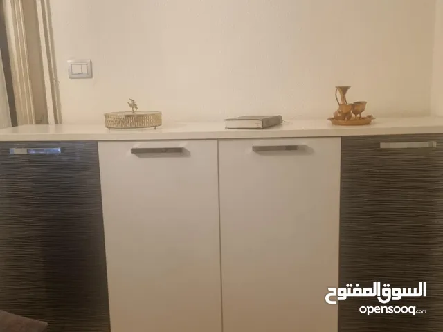 مكتب درجه اولى للبيع