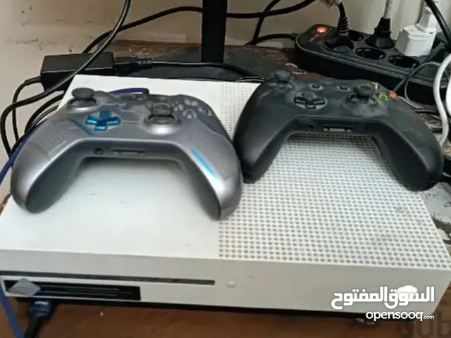 اكس بوكس وان اس بحالته معاه دراعين مش دراع واحد