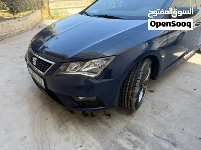 2017 سيات ليون Standard