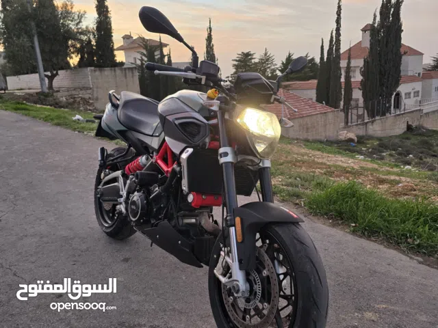 2017 ابريليا Shiver 900