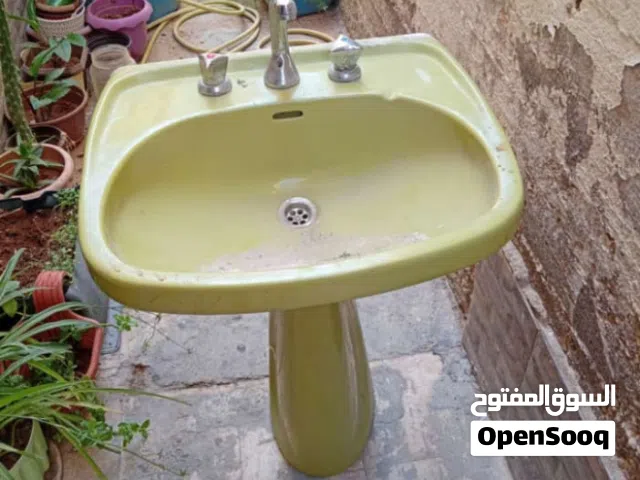 مغسله ما فيها ولا كسر