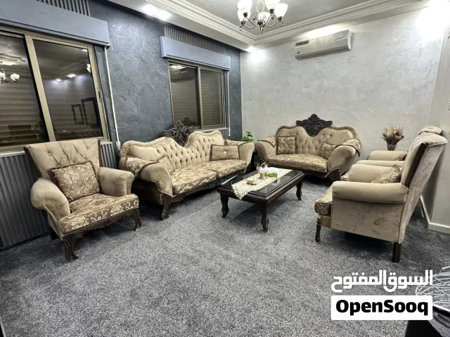 طقم كنب فاخر مستعمل و بحالة ممتازة