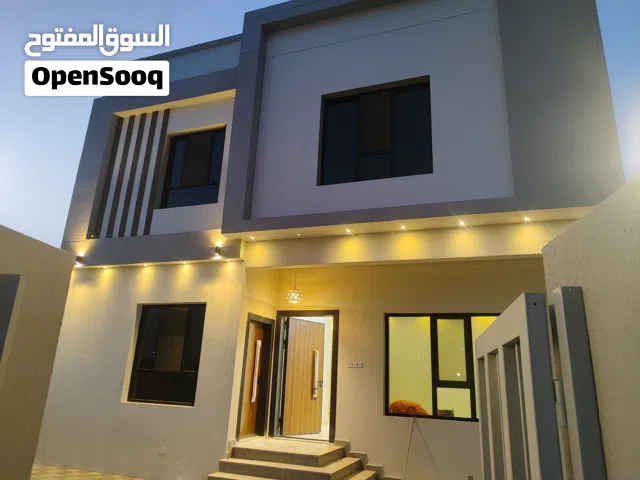 توين فيلا للبيع بموقع جميل جداً وتصميم عصري قرب الشارع العام