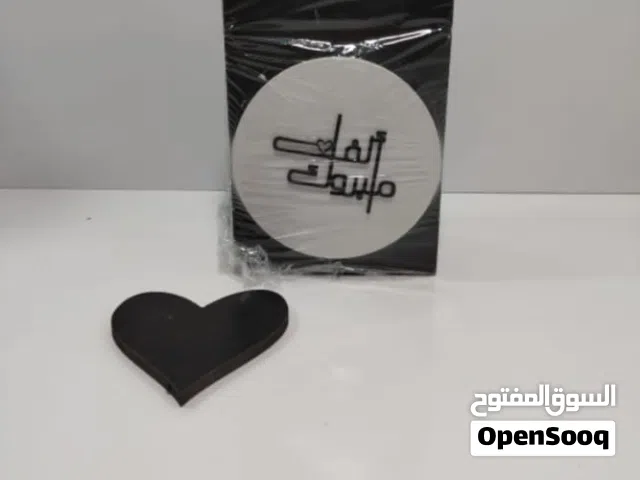 أعمال أكريليك بكميات جيدة