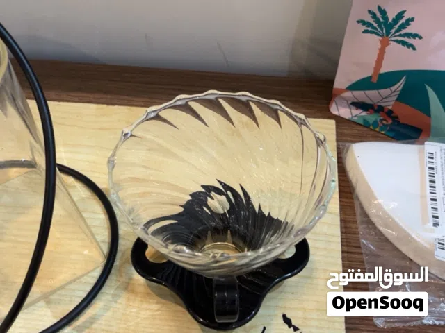 للبيع: طقم تقطير V60 متكامل مع الفلاتر (نظيف جداً)