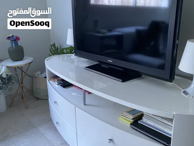 طاوله تلفزيون بأدراج