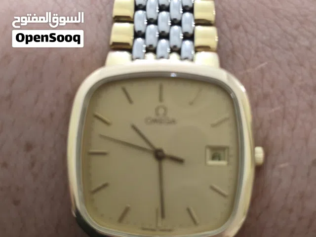 ساعه اوميقا أصليه نضيفه جدا جدا عمرها اكثر من 30سنه