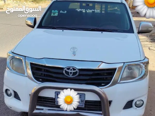 2014, تويوتا, هيلوكس, Standard