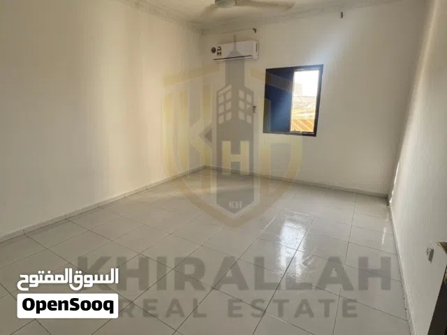 غرف بحمام فقط للايجار شارع المها قريب نفق بوشر