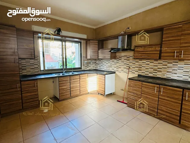 220 m2 4 Bedrooms Apartments for Rent in Amman Khalda