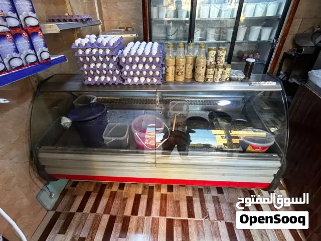 ثلاجة عرض للبيع