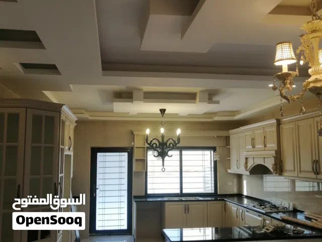 تقديم جميع اعمال الطراشة والدهان وعزل الأسطح