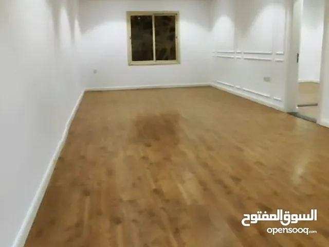 3 m2 3 Bedrooms Apartments for Rent in Hawally Jabriya