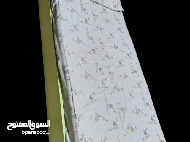 تخت لاتية دبل و زان ملبس فورمايكا عدد 2 بس 99 دينار