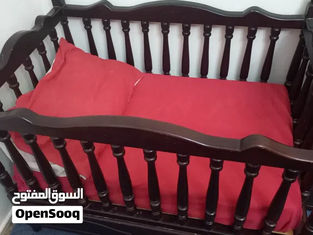 سرير اطفال