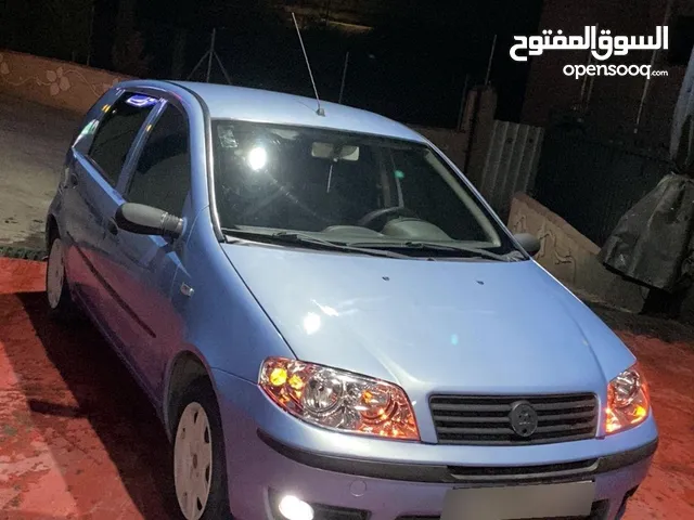 فيات بونتو 2005