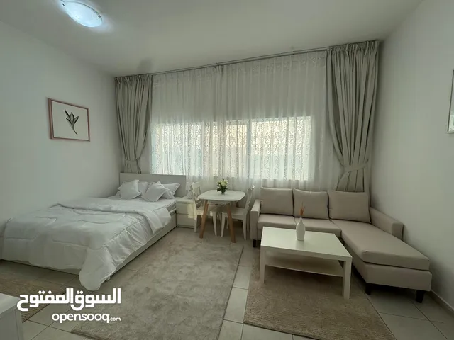 B1 استديو مفروش شامل كل الفواتير للايجار الشهري بعجمان  الجرف 2 بجوار جامعة عجمان