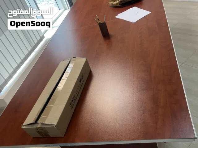 للبيع اثاث مكتبي كامل ولايس بي قطعه