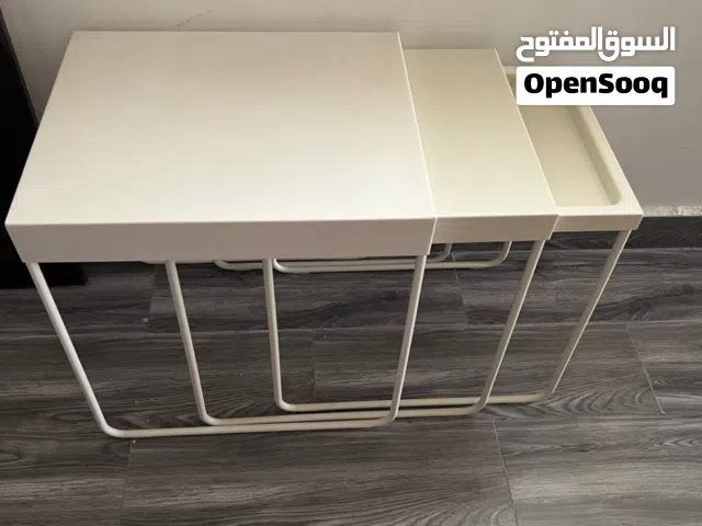 طاولات جانبيه عدد2 لون ابيض بالكامل جديده غير مستعمله