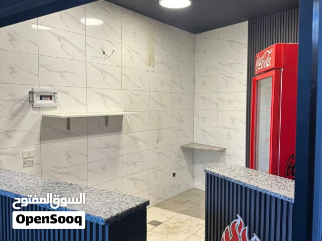 محل تجاري للايجار  شهري بدون خلو