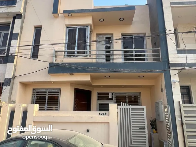 160 m2 4 Bedrooms Townhouse for Sale in Baghdad Saidiya