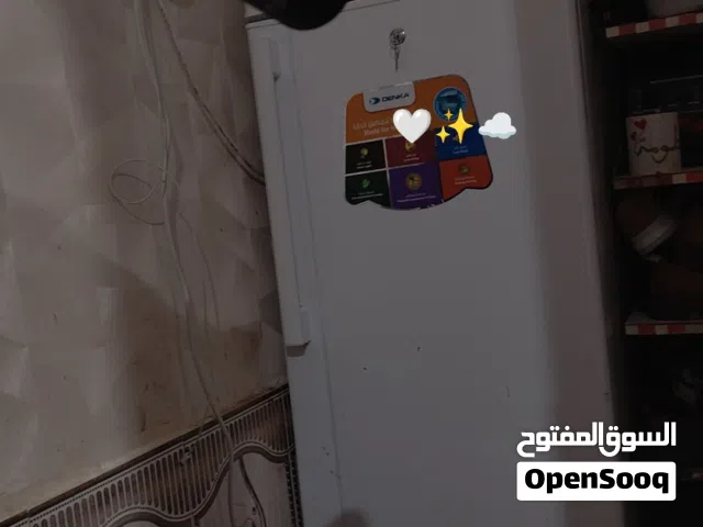 مجمده ماركه شينون 12 قدم  + ثلاجه ماركه دنكا استعمال قليل جدا جدد شرط الفحص ثنينهم