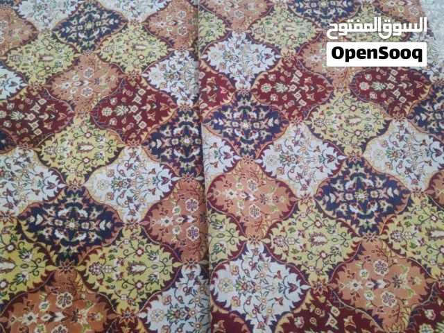 غراض للبيع وفرشات نضيفات ومرتب